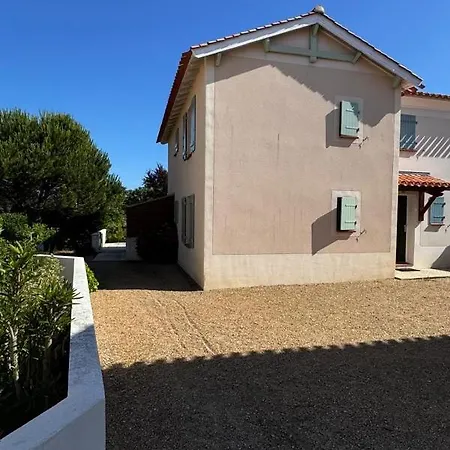 Holiday home Des Becs